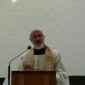 Pfarrer Anton Siegel überbringt das Grußwort der katholischen Gemeinde