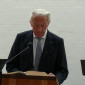 Ralf Kellner liest das Evangelium aus der neuen Bibel